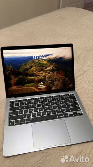 MacBook Air 13 M1 Space Gray (8/256). Модель А2337