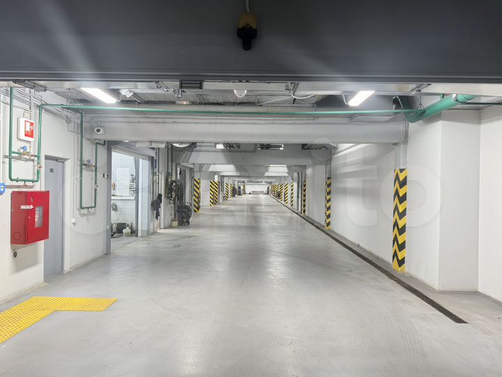 Машиноместо, 13 м²