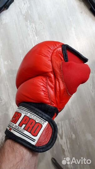 Перчатки для тайского бокса и мма