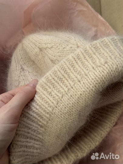 Шапка из ангоры ручная работа