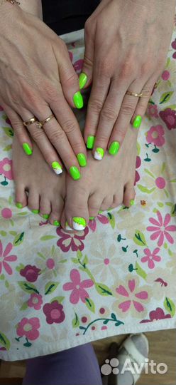 Педикюр маникюр