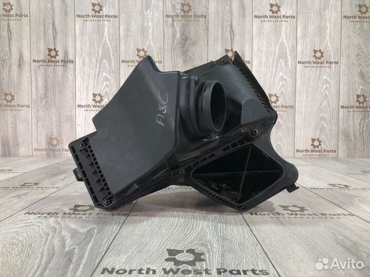 Корпус воздушного фильтра Audi A5 (8T) лифтбек