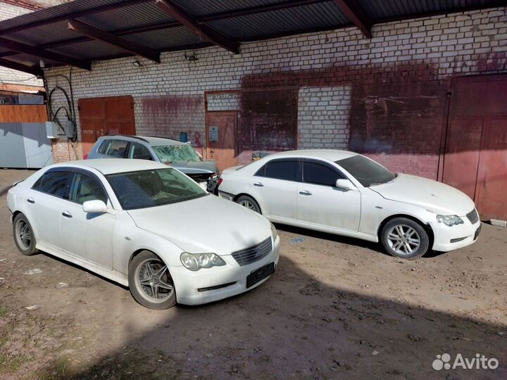 Фара правая, левая. Toyota Mark X. 2006г