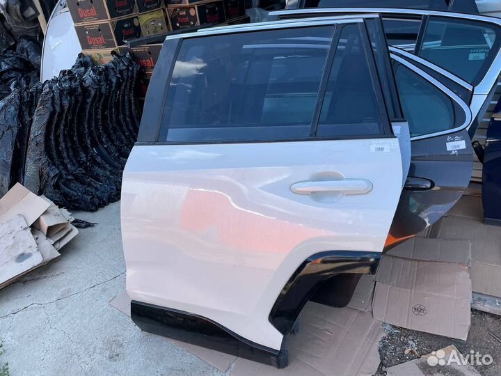 Задняя левая дверь Тойота Рав 4 50 кузов