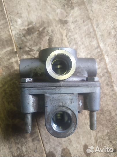 Кран тормозной