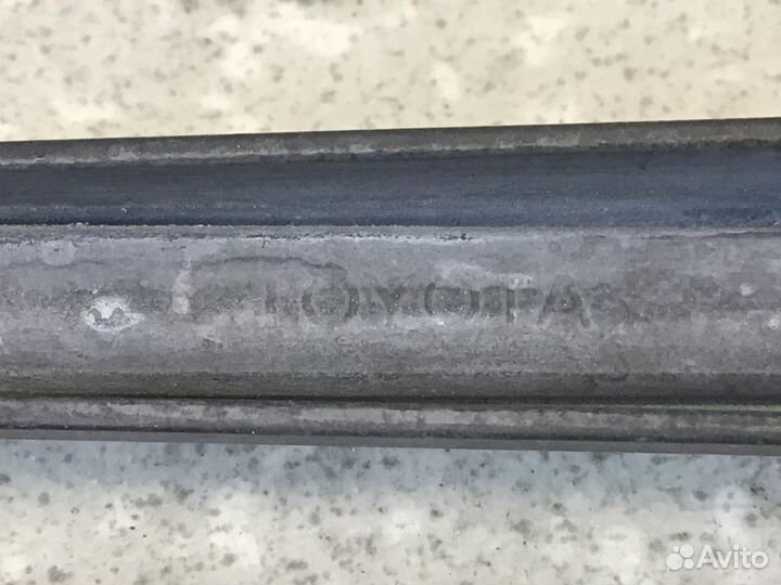 Поводок стеклоочистителя передний правый Toyota Co