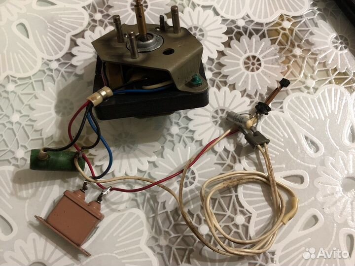 Электродвигатель 220в бу для проигрывателя