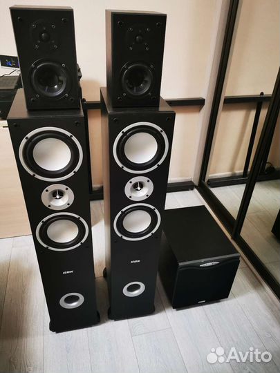 Колонки 2 bbk, 2 sven, 1 сабфувер