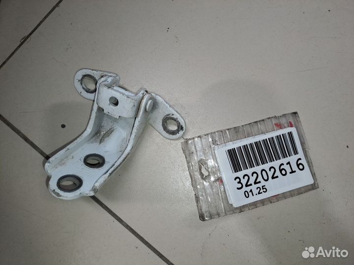 Петля двери задней левой нижняя Hyundai i30 2012-2017