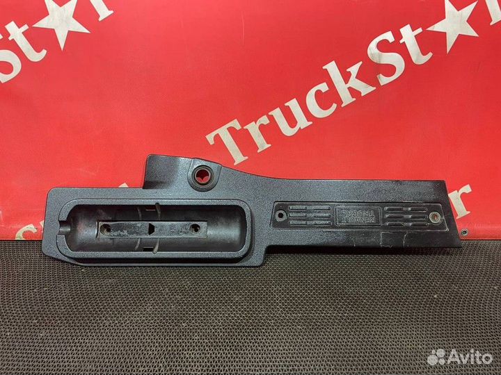 Накладка на порог левая Renault T