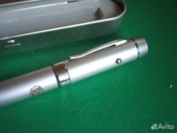 Ручка шариковая с фонариком. Счётная машинка