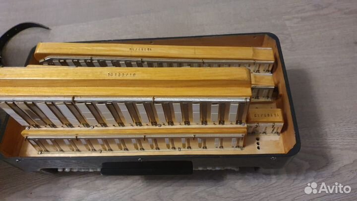 Баян пятирядный