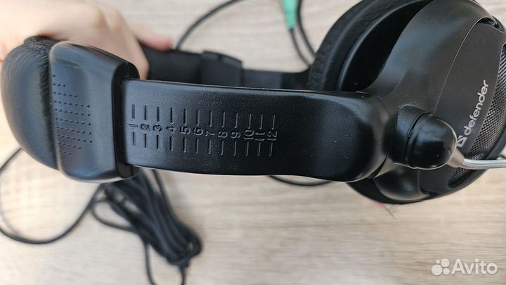 Наушники проводные с микрофоном Defender