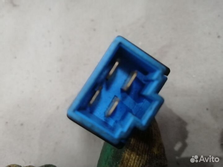 Кнопка обогрева заднего стекла Kia RIO 2000-2005