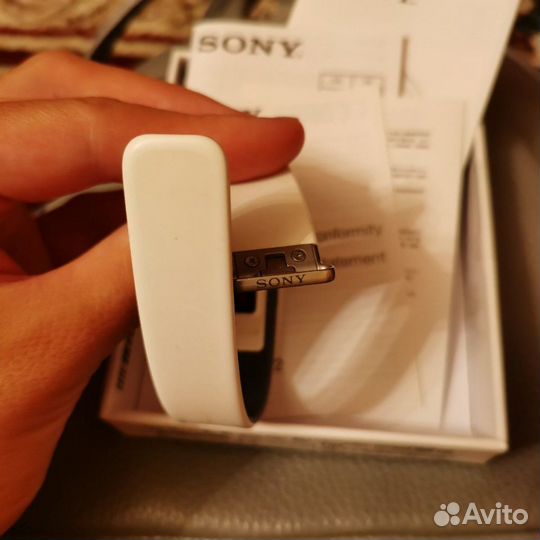 Браслет Sony SmartBand 2 SWR12 белый