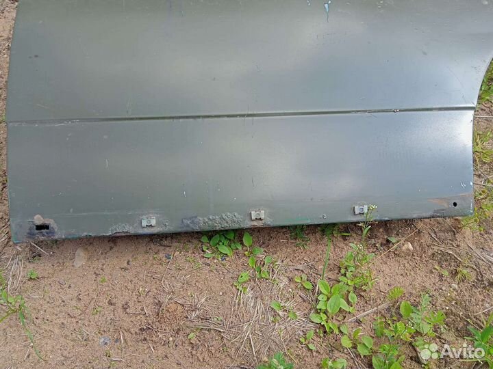 Дверь задняя левая для Мерседес W123