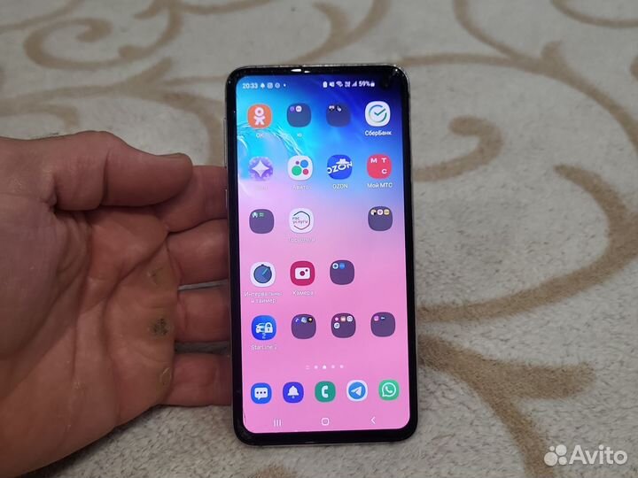 Samsung Galaxy S10e, 8/128 ГБ