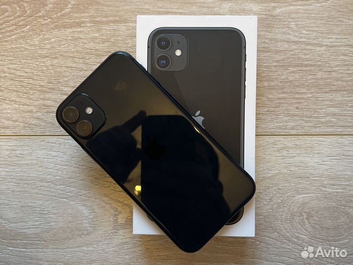 Телефон iPhone 11