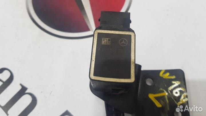 Передний датчик дорожного просвета Mercedes W164