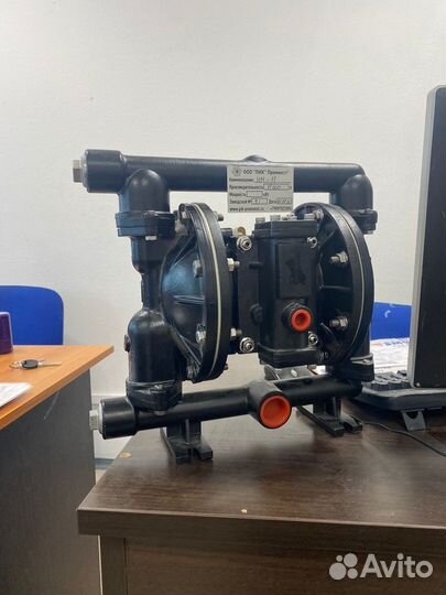 Кулачковый насос (роторный)