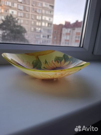 Набор тарелок (салатников)