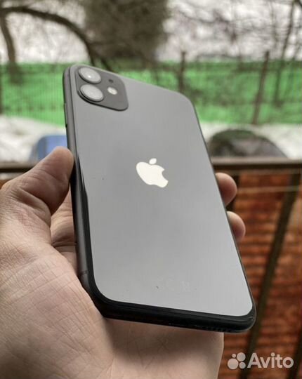 iPhone 11, 64 ГБ