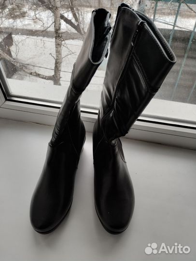 Продам сапоги новые