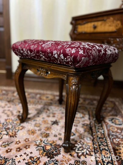 Румынский спальный гарнитур Д-10