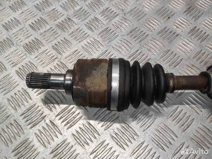 Полуось передняя левая Hyundai Solaris