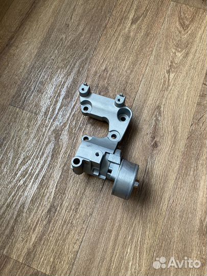 Натяжитель приводного ремня Toyota Highlander U40