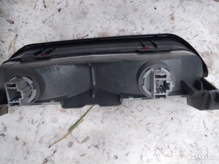 Стоп сигна в крышку Акура Мдх 1