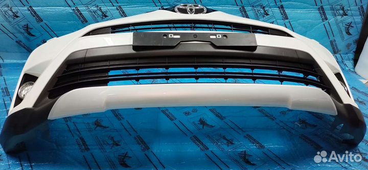 Рав 4 4 Передний бампер в сборе белый перламутр