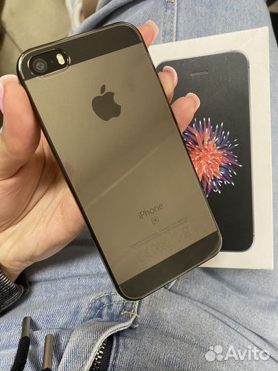 Телефон iPhone se