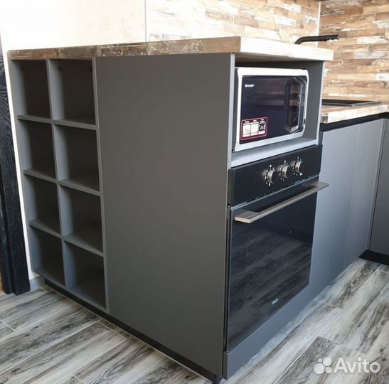 Кухня серая