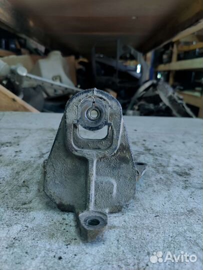 Кронштейн крепления двигателя ford mondeo 2