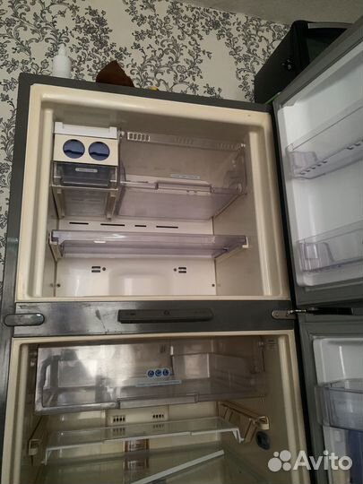 Холодильник бу whirpool