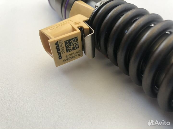 Насос-форсунки Volvo FH4 21569200