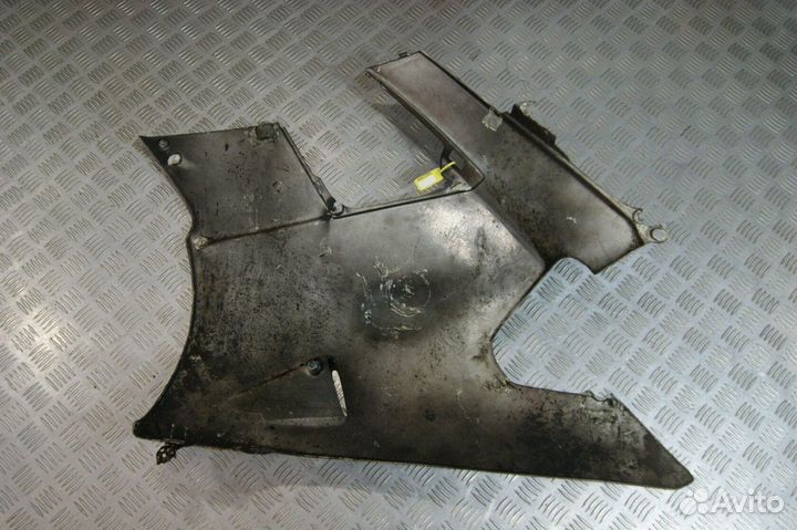 Пластик боковой Honda CBR600F2