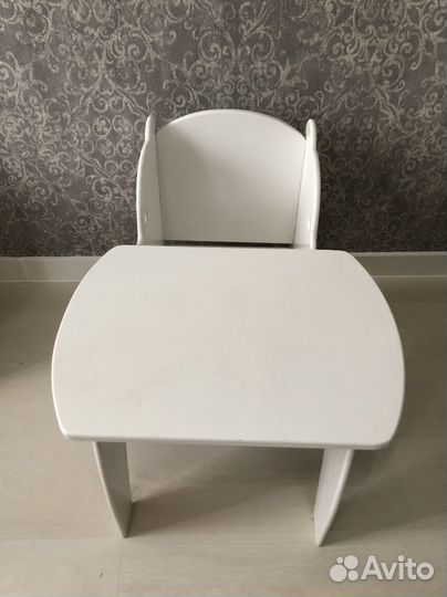 Детский стол со стулом