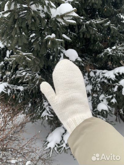 Варежки женские