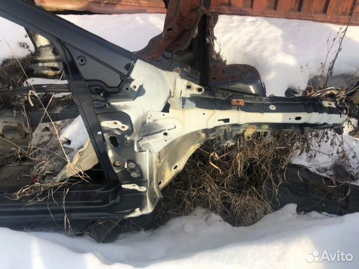 Лонжерон (четверть ) передний правый Ford Focus 2