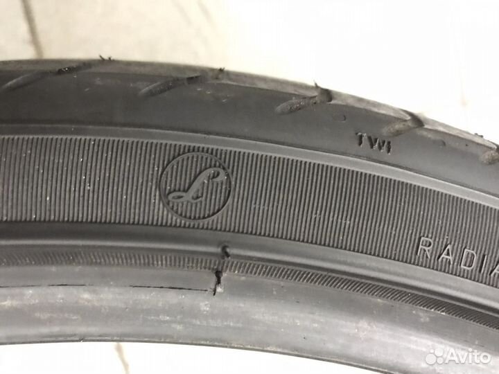 Pirelli P Zero 245/30 R20