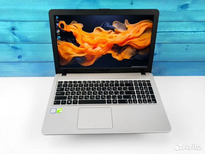 Ноутбук Asus Intel / Geforce / SSD