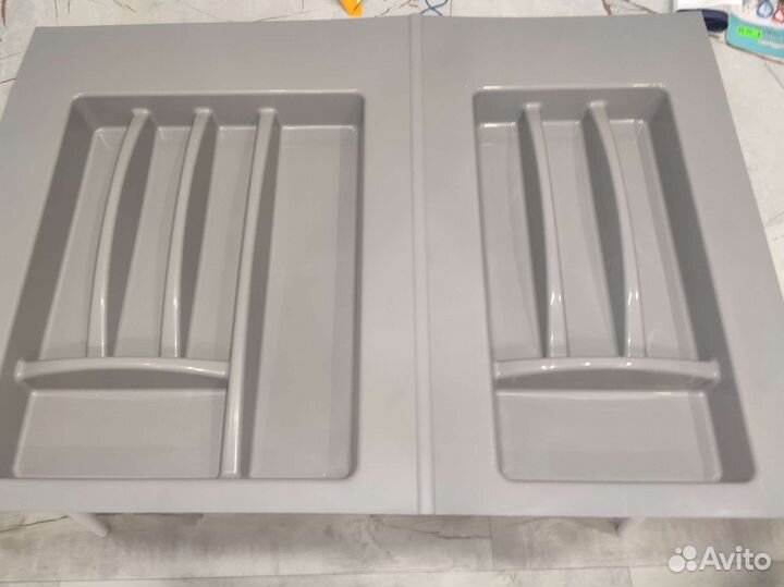 Лоток под столовые приборы