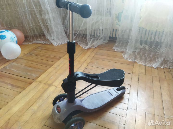 Самокат детский с сиденьем