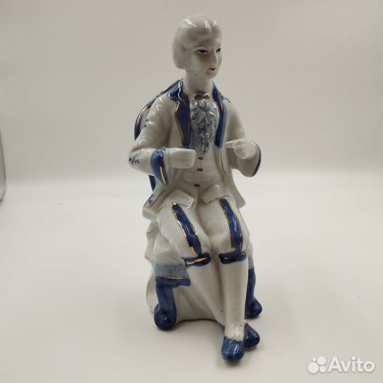 Статуэтка. Фарфор. 
