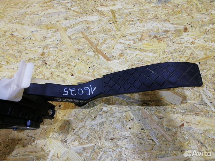 Педаль газа Volkswagen Touareg 2005 7L6723507A