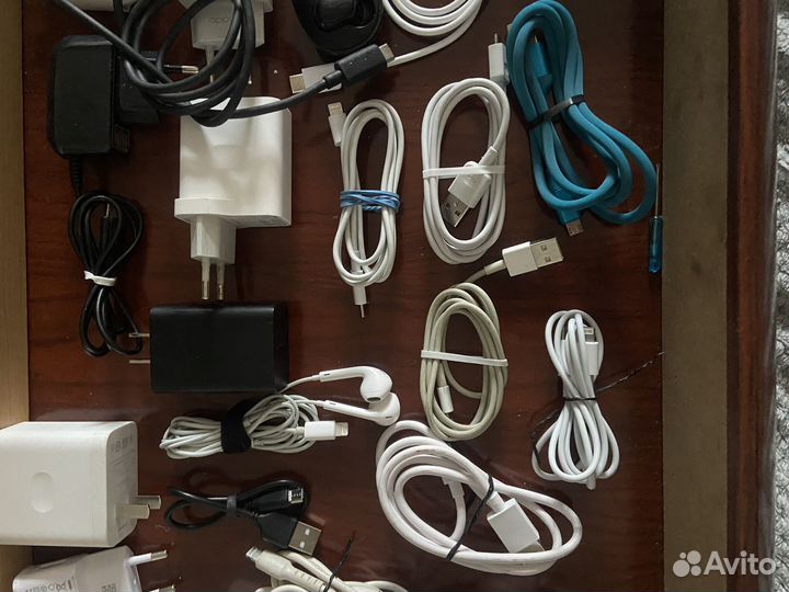 Зарядные блоки, провода