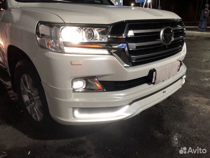 Фаркоп и обвес на Toyota Land Cruiser 200