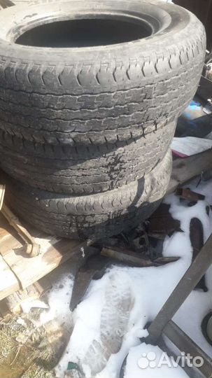 Bridgestone Dueler A/T 265/65 R17